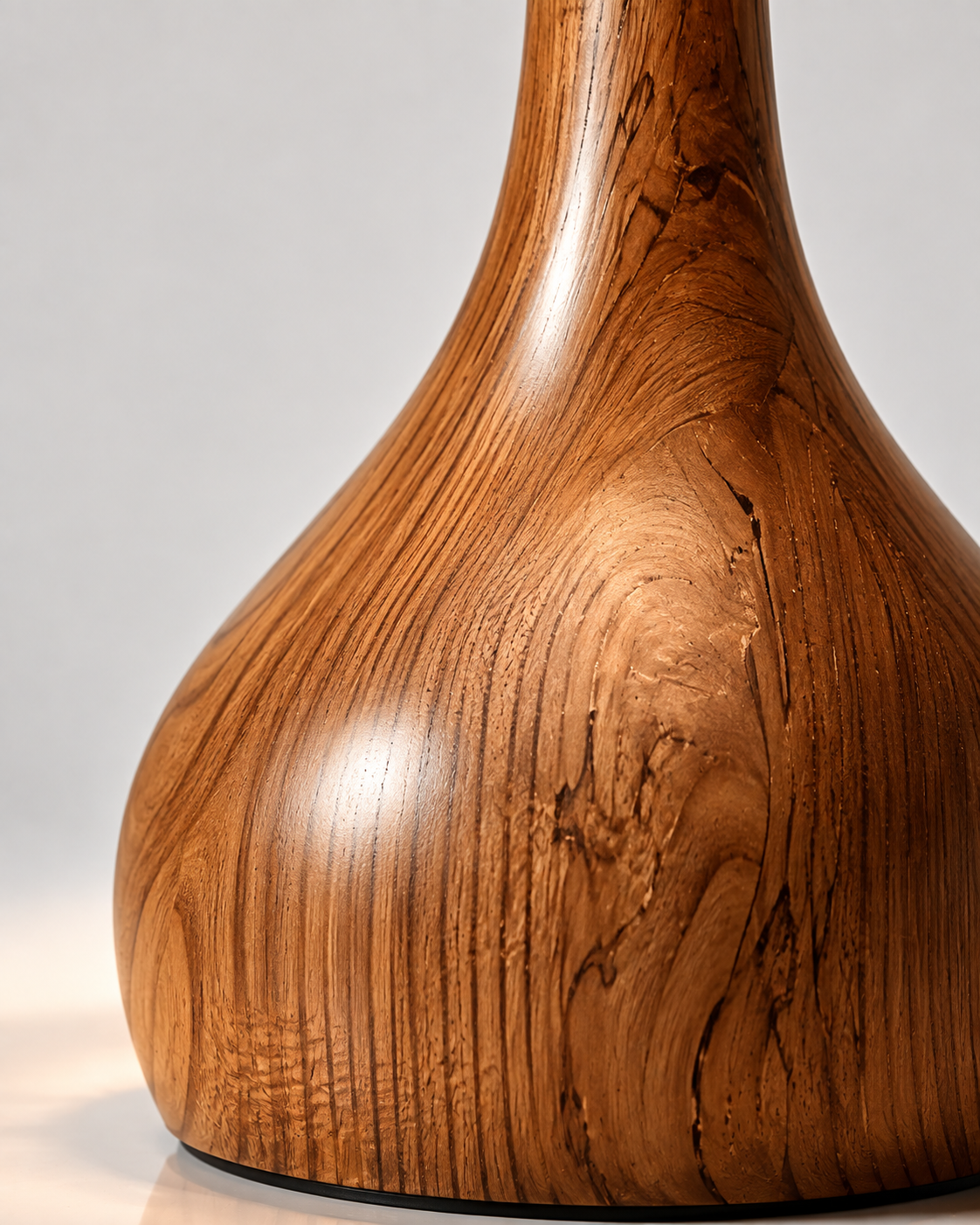 Walnut Wood & Amber Glass Table Lamp | Norevia