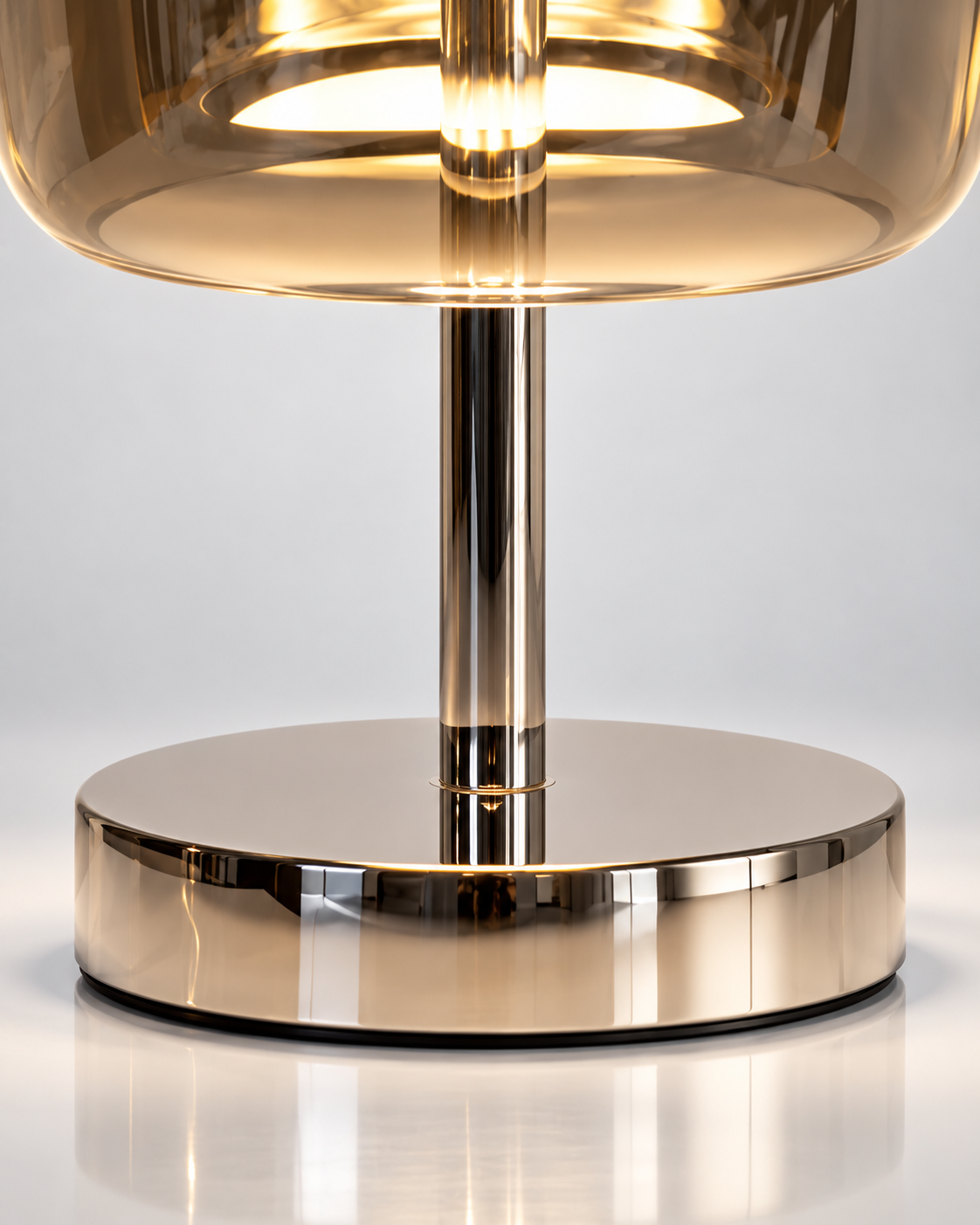 Smoke Glass Table Lamp | Aurelis