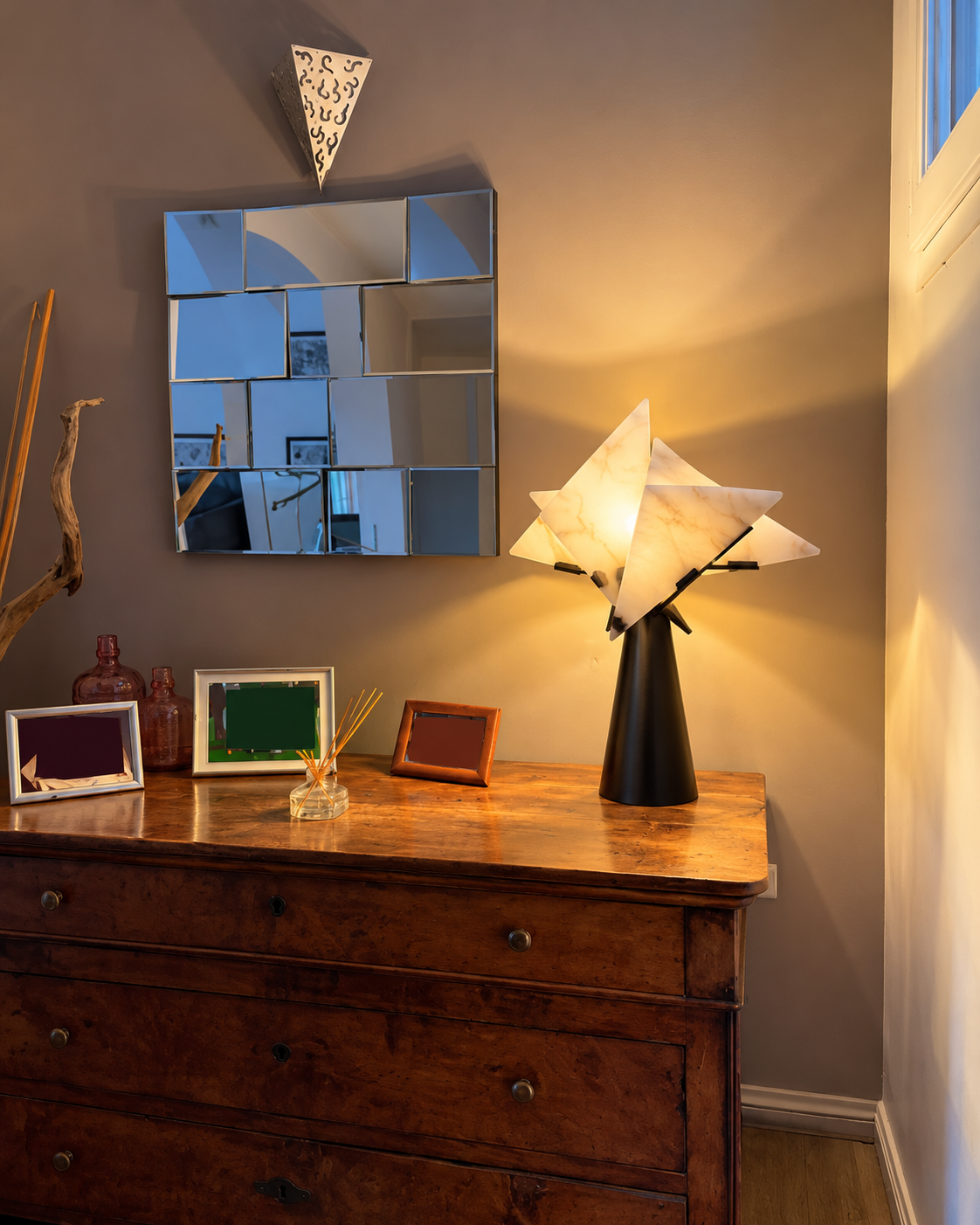 Gaspard Sculptural Alabaster Table Lamp